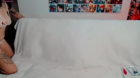 oriana savatil online show from 29, 3, 2026