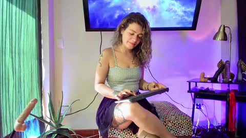 Snapshot of oriana_thomson2 chatting on 15, 1, 2025 Oriana online show from 15, 1, 2025