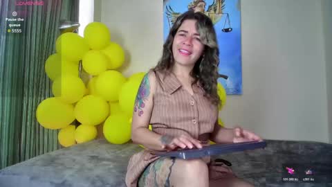 Snapshot of oriana_thomson2 chatting on 20, 5, 2026 Oriana online show from 20, 5, 2026