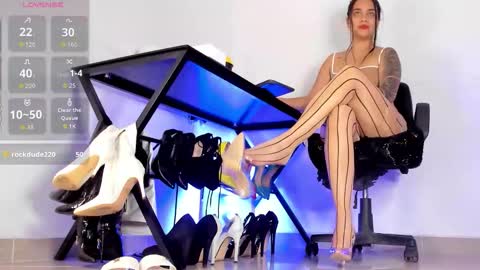 Snapshot of orianaflores chatting on 24, 9, 2025 You can call me Sussana online show from 24, 9, 2025