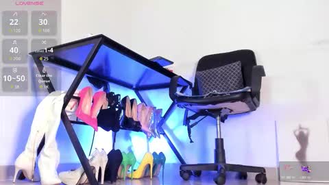 Snapshot of orianaflores chatting on 24, 10, 2025 You can call me Sussana online show from 24, 10, 2025