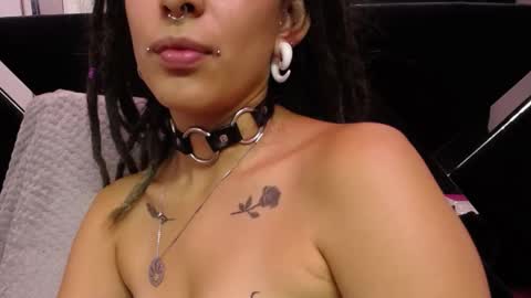 Snapshot of orianna_bodmod chatting on 3, 1, 2025 ORIANNA online show from 3, 1, 2025