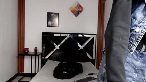 Snapshot of orianna_bodmod chatting on 8, 11, 2025 ORIANNA online show from 8, 11, 2025