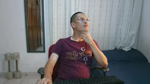 Snapshot of orionferrer chatting on 15, 12, 2025 Orion online show from 15, 12, 2025