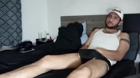 Snapshot of orm9318 chatting on 27, 11, 2025 Orm93 online show from 27, 11, 2025