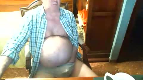 Snapshot of oscarw chatting on 10, 12, 2024 Oscar online show from 10, 12, 2024