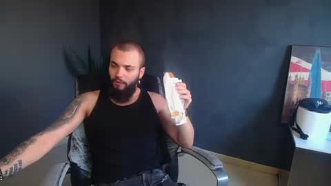 Snapshot of oscarwills chatting on 26, 6, 2026 OscarWills online show from 26, 6, 2026