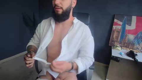 Snapshot of oscarwills chatting on 4, 7, 2026 OscarWills online show from 4, 7, 2026