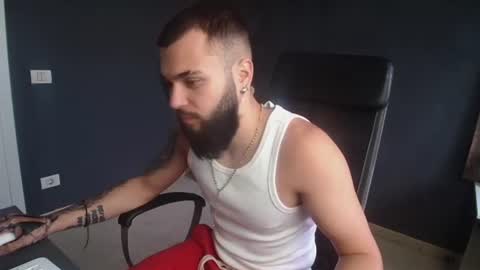 Snapshot of oscarwills chatting on 16, 7, 2026 OscarWills online show from 16, 7, 2026