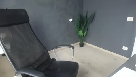 Snapshot of oscarwills chatting on 27, 7, 2026 OscarWills online show from 27, 7, 2026
