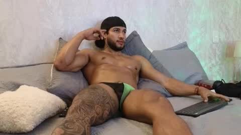 Snapshot of osher_cox chatting on 2, 11, 2025 osher_cox online show from 2, 11, 2025