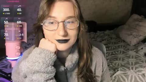 Snapshot of oskar_fucker chatting on 2, 5, 2026 Leliana online show from 2, 5, 2026