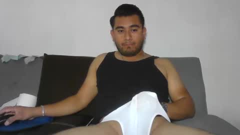 Snapshot of oskregal chatting on 23, 12, 2024 oskregal online show from 23, 12, 2024