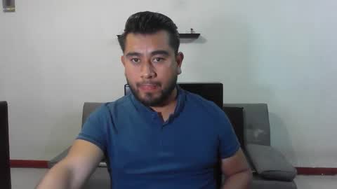 Snapshot of oskregal chatting on 6, 11, 2025 oskregal online show from 6, 11, 2025