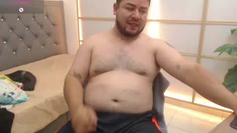 Snapshot of oso_gael chatting on 25, 3, 2026 Bear Gael online show from 25, 3, 2026
