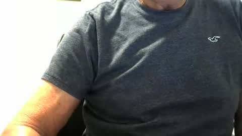 Snapshot of ossibottom chatting on 7, 2, 2025 Ossi online show from 7, 2, 2025