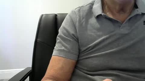 Snapshot of ossibottom chatting on 14, 9, 2025 Ossi online show from 14, 9, 2025