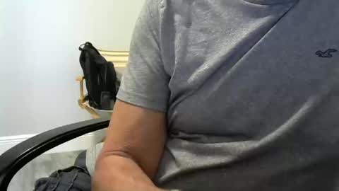 Snapshot of ossibottom chatting on 13, 10, 2025 Ossi online show from 13, 10, 2025