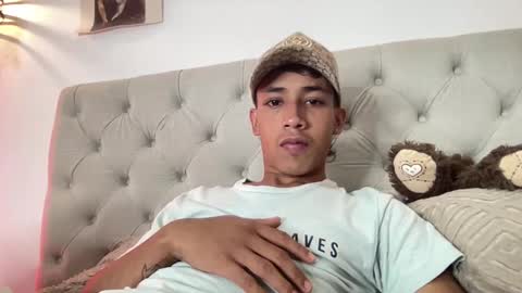 Snapshot of ostin_18hot chatting on 14, 11, 2025 ostin 18hot online show from 14, 11, 2025