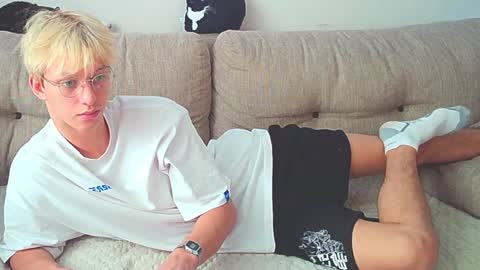 Snapshot of ostin_meoww chatting on 7, 12, 2024 Ostin online show from 7, 12, 2024