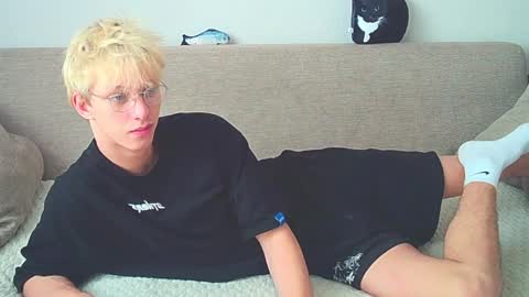 Snapshot of ostin_meoww chatting on 17, 12, 2024 Ostin online show from 17, 12, 2024