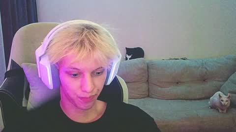 Snapshot of ostin_meoww chatting on 22, 12, 2024 Ostin online show from 22, 12, 2024