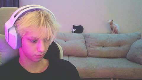 Snapshot of ostin_meoww chatting on 23, 12, 2024 Ostin online show from 23, 12, 2024