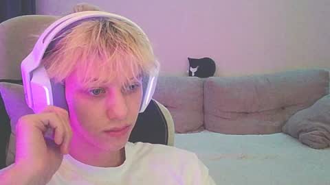 Snapshot of ostin_meoww chatting on 27, 12, 2024 Ostin online show from 27, 12, 2024