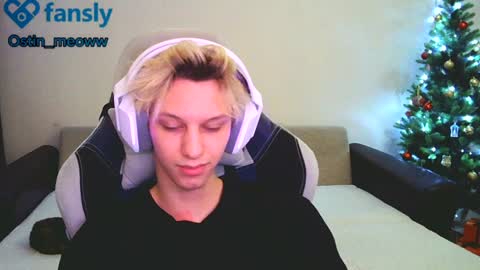Snapshot of ostin_meoww chatting on 14, 1, 2025 Ostin online show from 14, 1, 2025