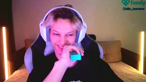 Snapshot of ostin_meoww chatting on 15, 2, 2025 Ostin online show from 15, 2, 2025