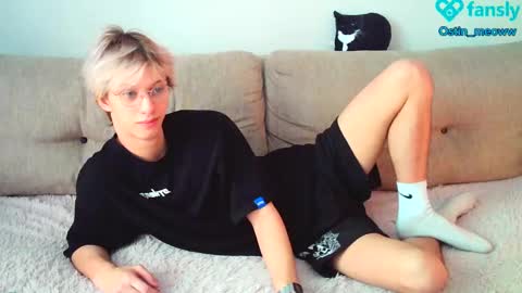 Snapshot of ostin_meoww chatting on 16, 2, 2025 Ostin online show from 16, 2, 2025