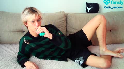 Snapshot of ostin_meoww chatting on 18, 2, 2025 Ostin online show from 18, 2, 2025