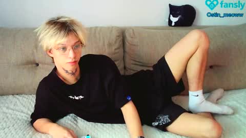 Snapshot of ostin_meoww chatting on 27, 2, 2025 Ostin online show from 27, 2, 2025