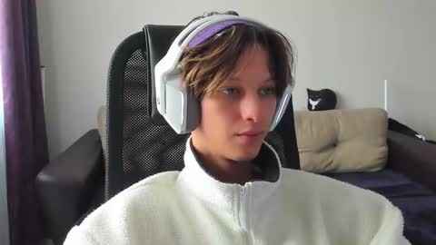 Snapshot of ostin_meoww chatting on 22, 9, 2025 Ostin online show from 22, 9, 2025