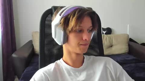 Snapshot of ostin_meoww chatting on 23, 9, 2025 Ostin online show from 23, 9, 2025