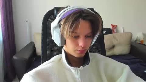 Snapshot of ostin_meoww chatting on 3, 10, 2025 Ostin online show from 3, 10, 2025