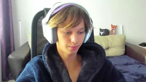 Snapshot of ostin_meoww chatting on 22, 10, 2025 Ostin online show from 22, 10, 2025