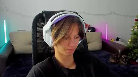 Snapshot of ostin_meoww chatting on 21, 12, 2025 Ostin online show from 21, 12, 2025