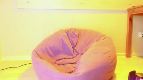 Snapshot of otishairy chatting on 14, 12, 2024 Otis online show from 14, 12, 2024