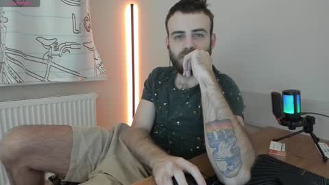 Snapshot of otishairy chatting on 23, 12, 2024 Otis online show from 23, 12, 2024