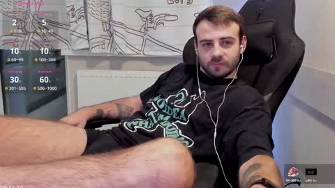 Snapshot of otishairy chatting on 15, 10, 2025 Otis online show from 15, 10, 2025