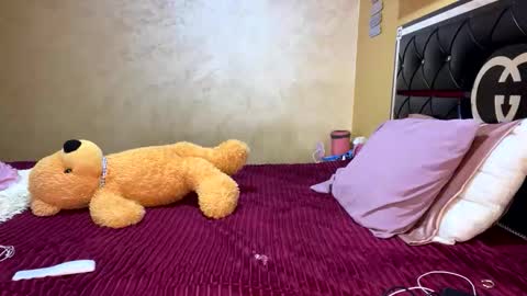 Snapshot of oumaimasoufaine66 chatting on 26, 9, 2025 oumaimasoufaine66 online show from 26, 9, 2025