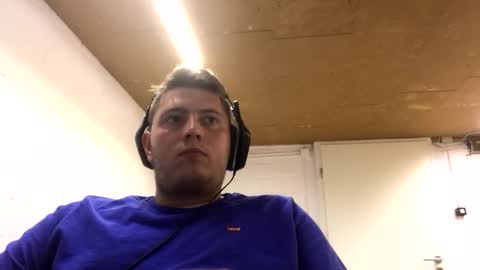 Snapshot of outflayd chatting on 22, 10, 2025 outflayd online show from 22, 10, 2025