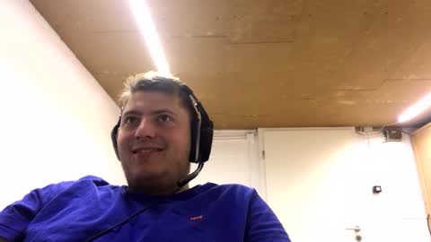 Snapshot of outflayd chatting on 23, 10, 2025 outflayd online show from 23, 10, 2025