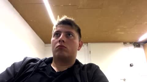 Snapshot of outflayd chatting on 28, 10, 2025 outflayd online show from 28, 10, 2025