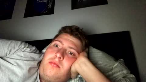 Snapshot of outflayd chatting on 2, 11, 2025 outflayd online show from 2, 11, 2025