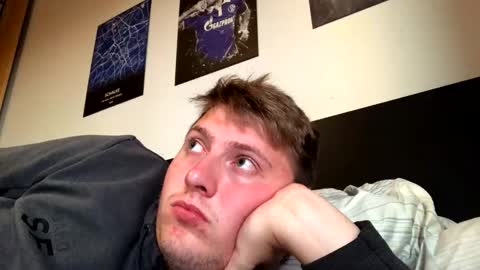 Snapshot of outflayd chatting on 9, 11, 2025 outflayd online show from 9, 11, 2025