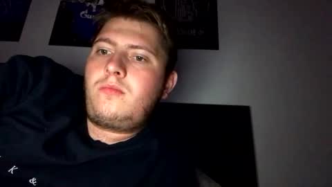 Snapshot of outflayd chatting on 16, 11, 2025 outflayd online show from 16, 11, 2025