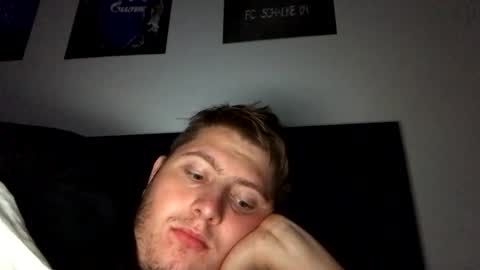 Snapshot of outflayd chatting on 19, 11, 2025 outflayd online show from 19, 11, 2025