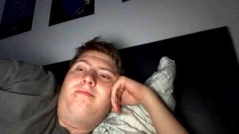 Snapshot of outflayd chatting on 22, 11, 2025 outflayd online show from 22, 11, 2025